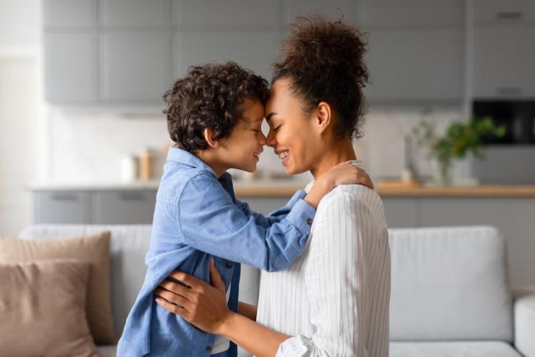 Impacto Psicológico em Famílias durante as Comemorações do Dia das Mães: Uma Abordagem Psicossocial